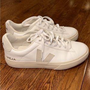Veja Campo Sneakers size 9 tan